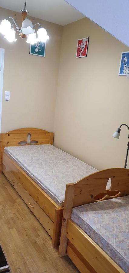 Venusz Apartman Cserkeszőlő Εξωτερικό φωτογραφία