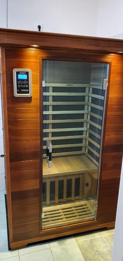 Venusz Apartman Cserkeszőlő Εξωτερικό φωτογραφία